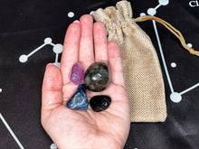 Load image into Gallery viewer, Pisces Zodiac Crystal Set, Pisces Birthstones Crystal Set, Pisces Crystals, Pisces Crystals in Wood Box, Pisces Gemstone Set, Crystal Pisces