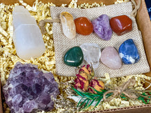 Load image into Gallery viewer, Beginners Crystal Kit, Beginners Crystals Box