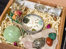 Load image into Gallery viewer, Taurus Crystal Gift Set, Taurus Crystal Box, Taurus Gift, Taurus Candle, Crystal Set for Taurus, Taurus Crystals