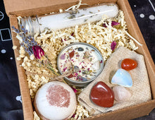 Load image into Gallery viewer, Cancer Crystal Gift Set, Cancer Crystal Box, Crystals for Cancer, Cancer Gemstones, Cancer Crystals, Cancer Gift Set, Birthstone Set Cancer