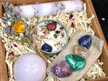 Load image into Gallery viewer, Sagittarius Crystals Gift Set, Sagittarius Crystal Box, Sagittarius Stones, Crystals for Sagittarius, Sagittarius Candle, Sagittarius Gifts
