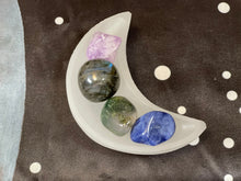 Load image into Gallery viewer, Calm Anxiety Crystal Set, Positive Energy Crystal Set, Good Vibes Crystal Box, Crystal Kit for Relaxation, Crystal Gift Set