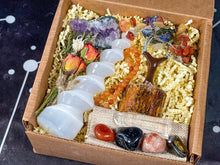 Load image into Gallery viewer, Deluxe Leo Crystal Gift Sets, Leo Crystals Gift Box, Leo Crystal Set, Leo Birthday Gift Box, Leo Birthday Gift Ideas, Large Leo Birthstones