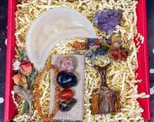 Load image into Gallery viewer, Leo Crystals Box, Leo Deluxe Crystal Box, Birthday Crystal Gift Set, Leo Gift Box, Leo Gemstones, Leo Stones Set, Leo Kit with Crystals