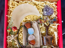 Load image into Gallery viewer, Cancer Crystals Box, Cancer Deluxe Crystal Box, Birthday Crystal Gift Set, Cancer Gift Box, Cancer Gemstones, Cancer Stones Set, Cancer Kit