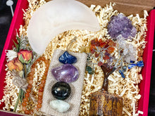 Load image into Gallery viewer, Pisces Crystal Deluxe Set, Pisces Crystals Kit, Crystals for Pisces, Pisces Crystals Box, Pisces Stones, Pisces Birthstones, Pisces Gift Box