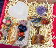Load image into Gallery viewer, Leo Crystals Box, Leo Deluxe Crystal Box, Birthday Crystal Gift Set, Leo Gift Box, Leo Gemstones, Leo Stones Set, Leo Kit with Crystals