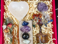 Load image into Gallery viewer, Pisces Crystal Deluxe Set, Pisces Crystals Kit, Crystals for Pisces, Pisces Crystals Box, Pisces Stones, Pisces Birthstones, Pisces Gift Box