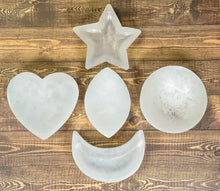 Load image into Gallery viewer, Selenite Charging Bowl, Selenite Heart Bowl, Charging Selenite Bowl, Selenite Charging Dish, White Selenite Heart Shaped Dish Bowl,