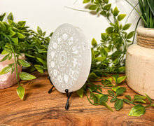 Load image into Gallery viewer, Taurus Crystal Set, Zodiac Crystals, Taurus Crystals, Taurus Crystal Birthday Box, Taurus Birthstones, Taurus Gemstones