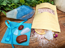 Load image into Gallery viewer, Cancer Crystal Spa Gift Box, Cancer Crystals, Crystal Gift Box, Relaxing Birthday Box, Crystals Spa Set, Birthday Spa Gift Basket, Zodiac