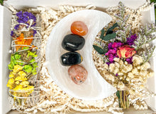 Load image into Gallery viewer, Leo Crystals Gift Box, Leo Stones, Leo Gift Set, Leo Crystal Kit, Birthday Gift Box, Zodiac Gifts, Leo Birthstones, Leo Gift Box, Leo Kit
