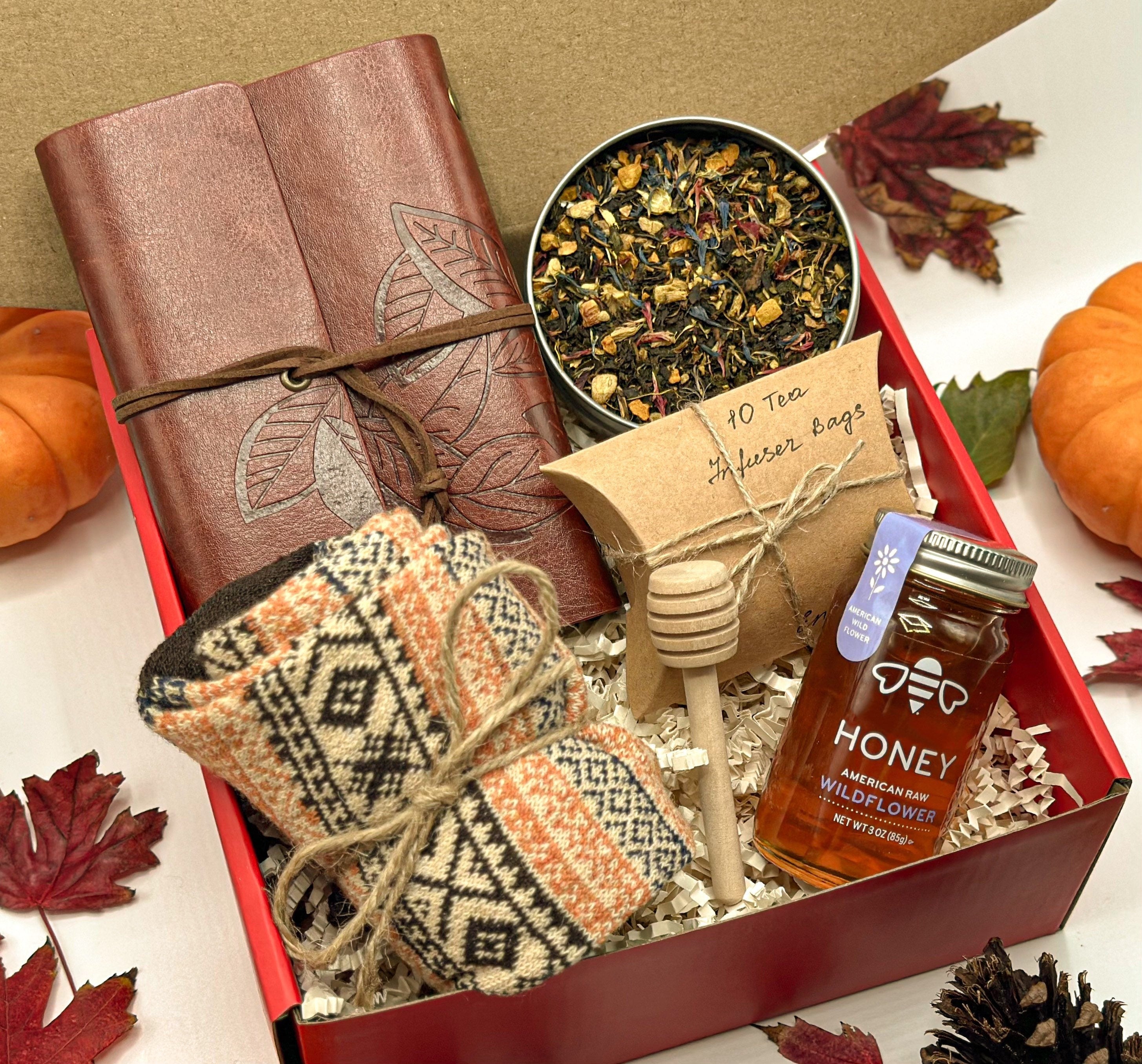 Hygge Gift Box, Holidays Gift Box for Friend, Christmas Gift Basket, Self Care Gift Set, Gift Box for Her, Cozy Gift Box, Cozy Care Package