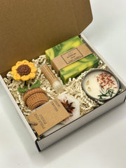 Mothers Gift Box, Gift Box for Grandma, Birthday Gift Set, Self Care Gift for Mom, Daughter to Mother Gift, Hygge Gift Box, Basket for Her