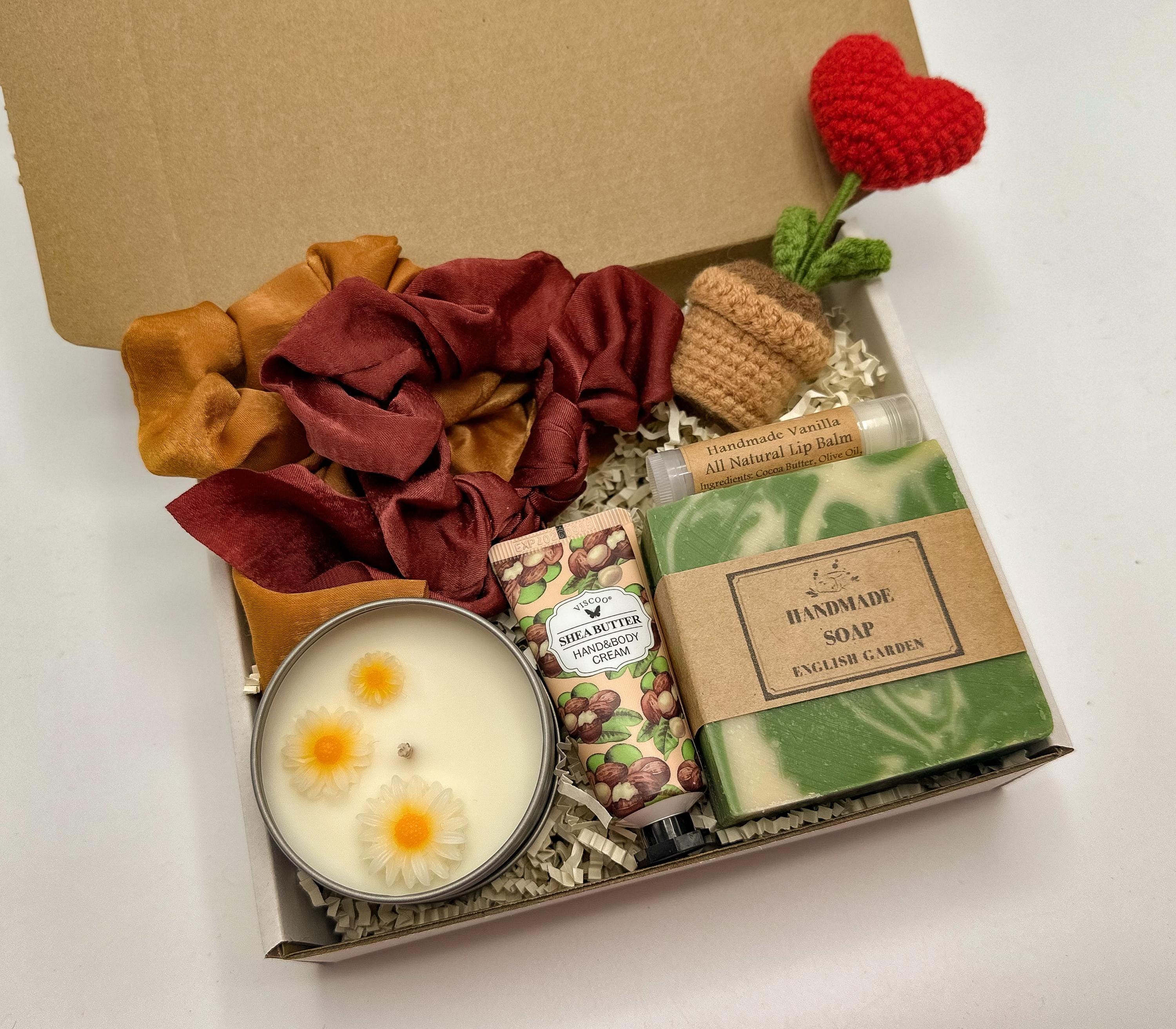 Spring Gift Box, Mothers Gift Basket, Mother's Day Gift Set, Gift Box for Grandma, Birthday Gift Set, Daughter to Mom, Mom Self Care Gift