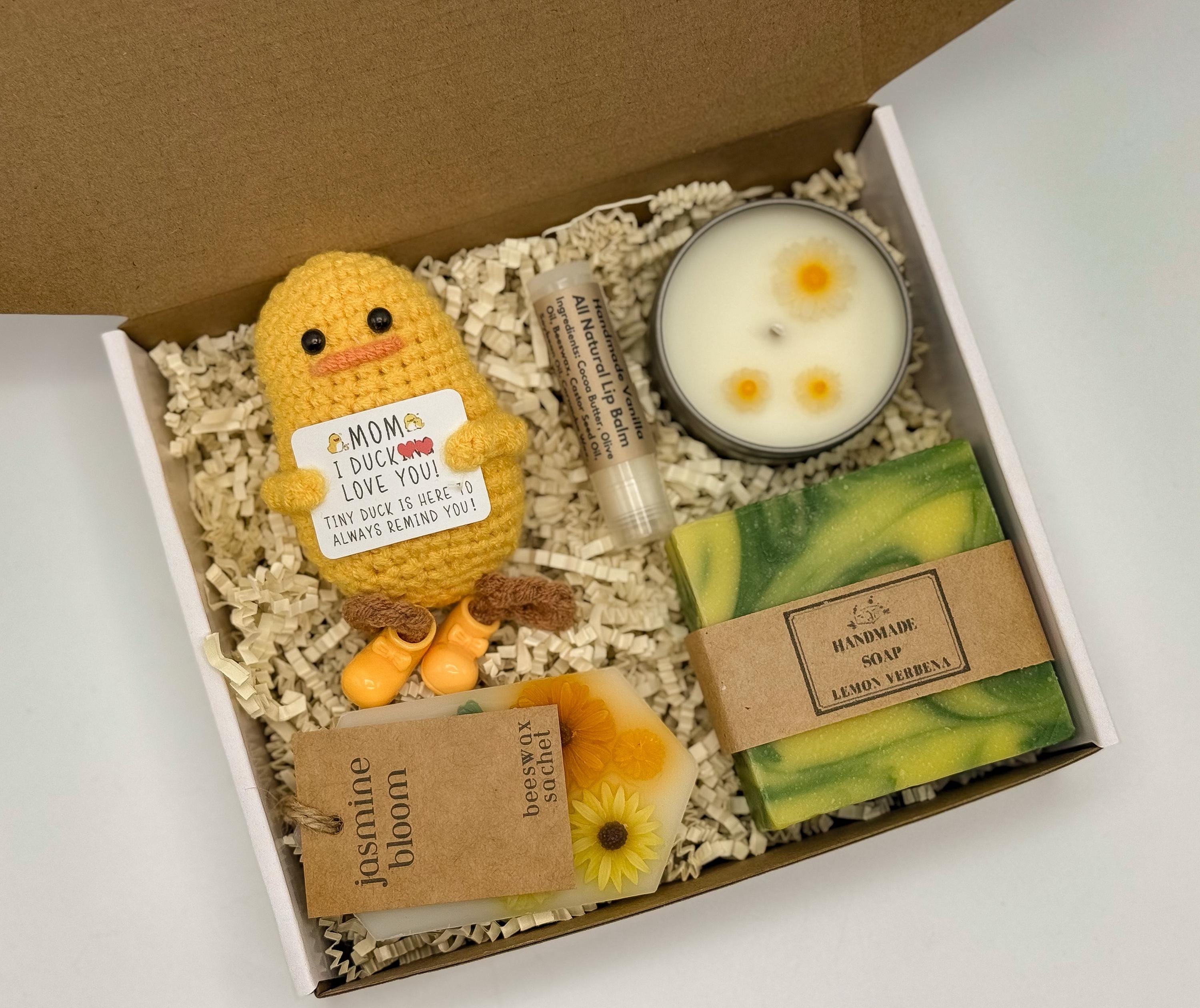 Mothers Gift Box, Mother's Day Gift, Gift Basket for Mom, Birthday Gift Set, Self Care Gift for Mom, Daughter to Mother Gift, Basket for Her