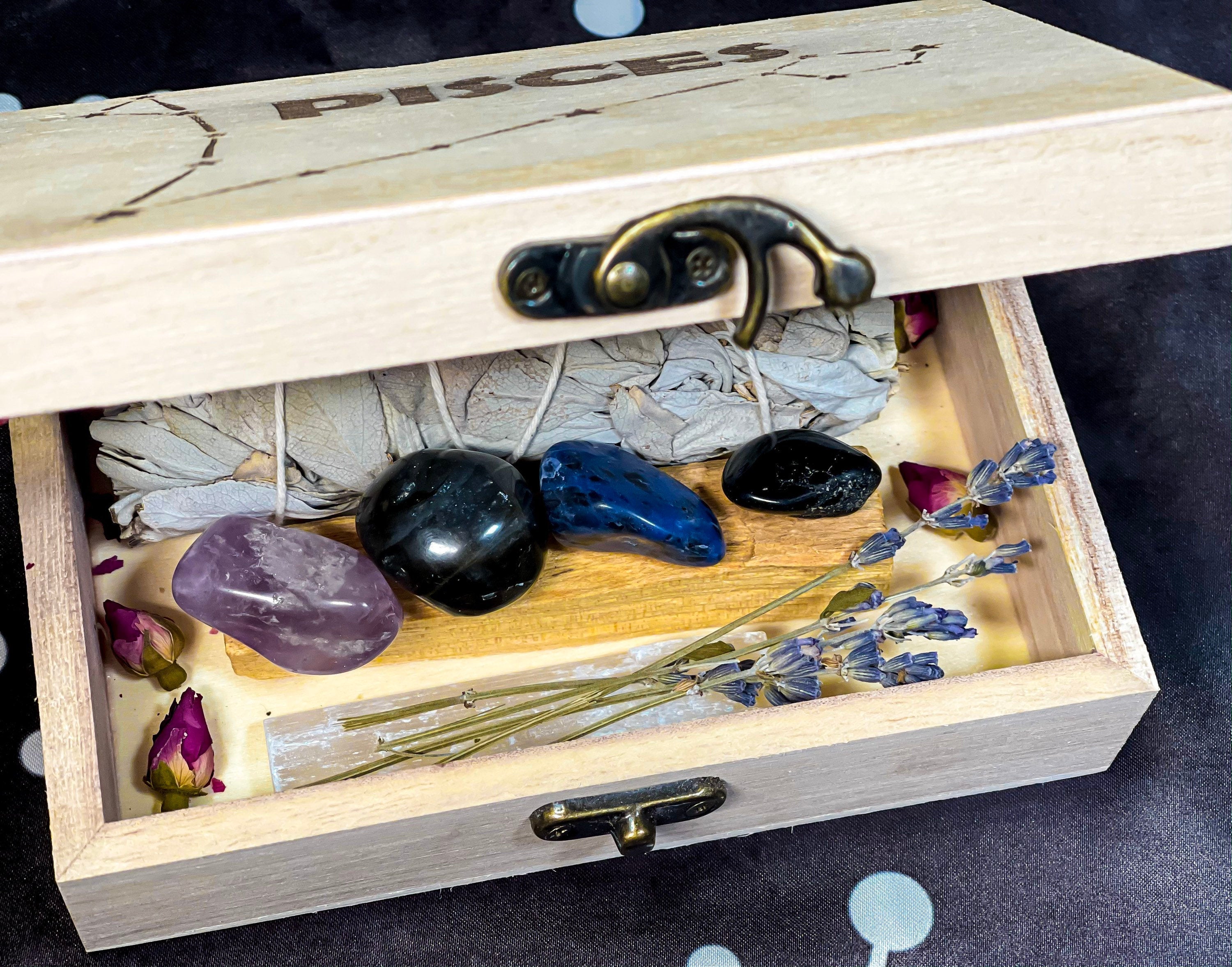 Pisces Crystal Set, Pisces Crystals Wooden Box, Wooden box for Pisces with Crystals, Crystals for Pisces, Pisces Crystals