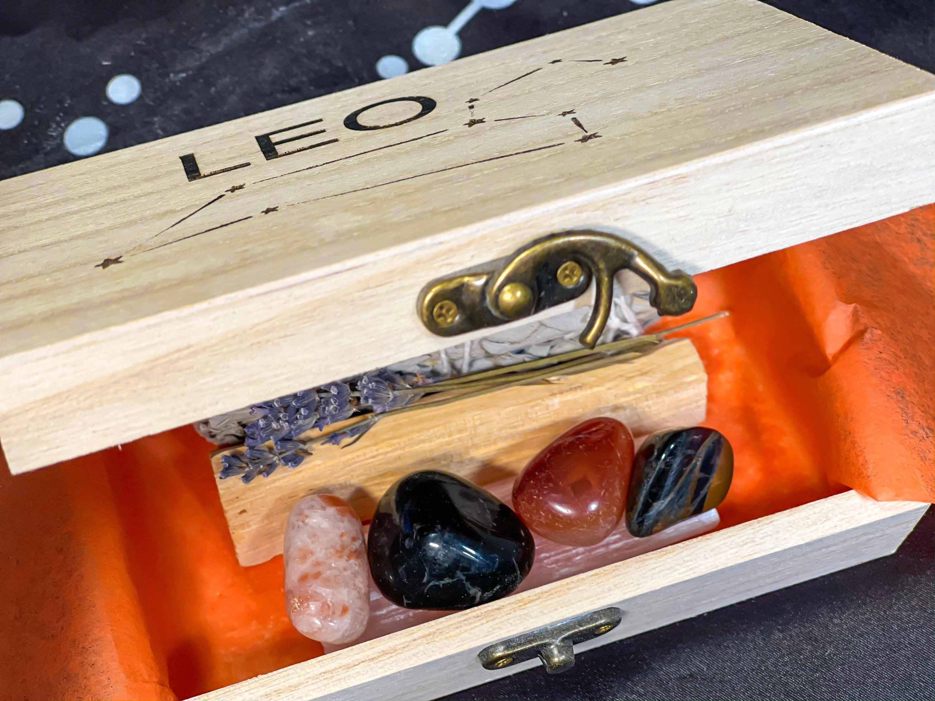 Leo Crystal Box, Leo Crystals Set, Crystals for Leo, Leto Crystals in Wood Box, Leo Wood Box with Crystals, Leo Gemstones
