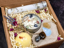 Load image into Gallery viewer, Gemini Crystal Gift Set, Gemini Crystal Box, Gemini Gift, Gemini Candle, Crystal Set for Gemini, Gemini Crystals Kit, Stones for Gemini
