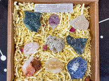 Load image into Gallery viewer, Raw Crystals Kit, Beginners Crystals Set, 10 Piece Stones Gift Box
