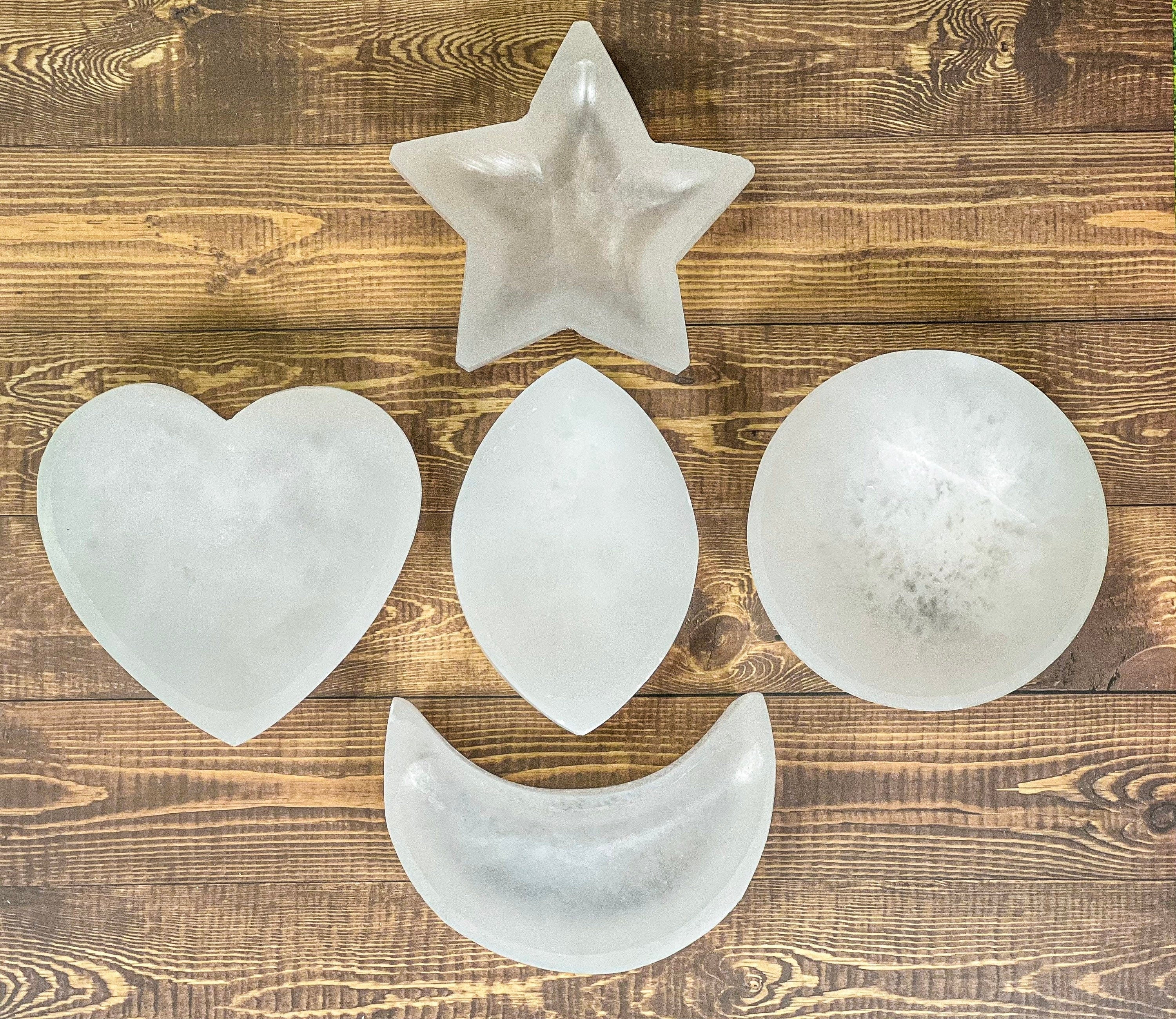 Selenite Charging Bowl, Selenite Heart Bowl, Charging Selenite Bowl, Selenite Charging Dish, White Selenite Heart Shaped Dish Bowl,