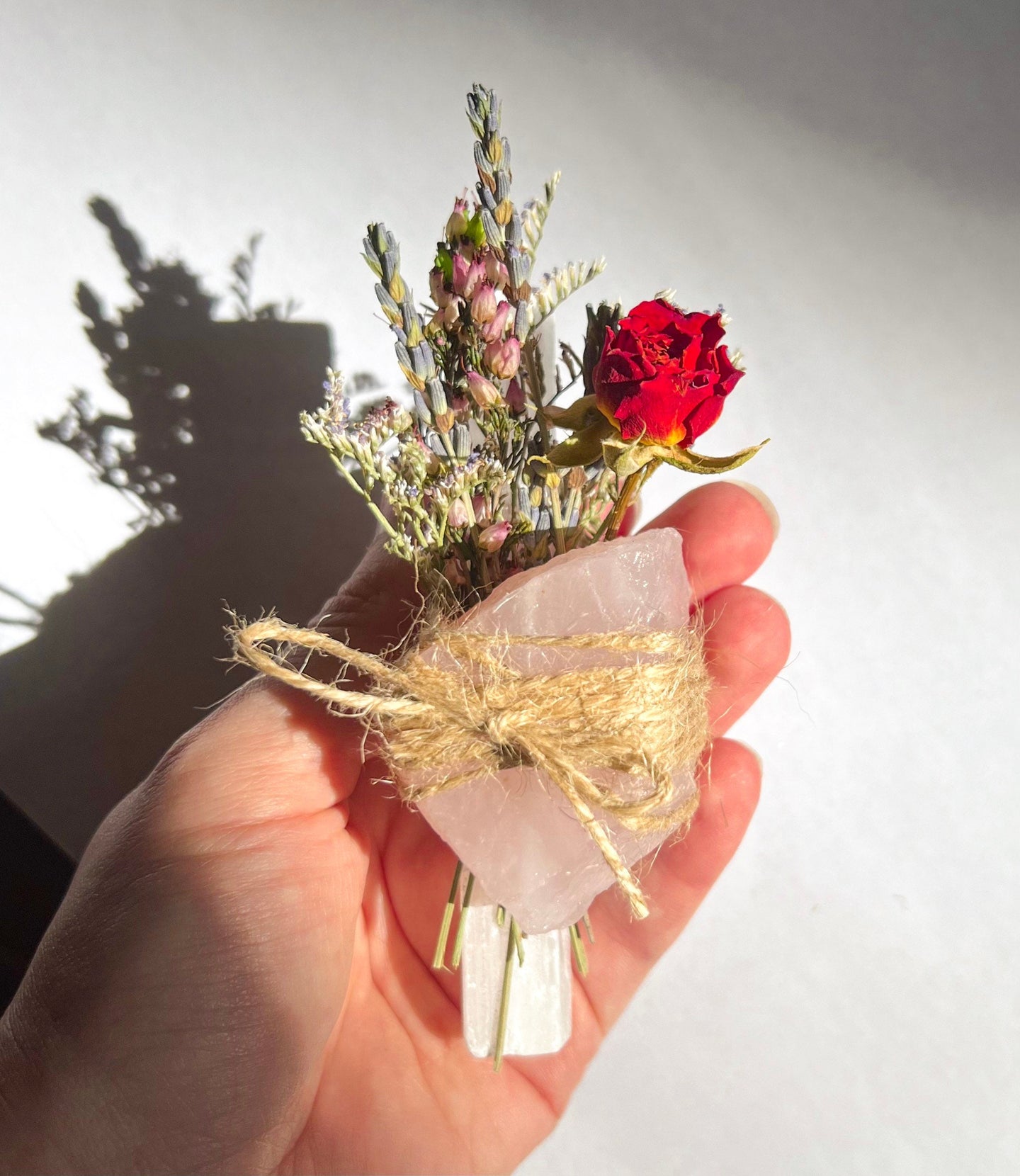 Mothers Day Selenite Bundle, Sleenite Roses Bundle, Selenite Floral Bundle, Mothers Day Crystals Gift with Rose Quartz